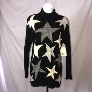Segue Limited turtleneck sweater with star pattern